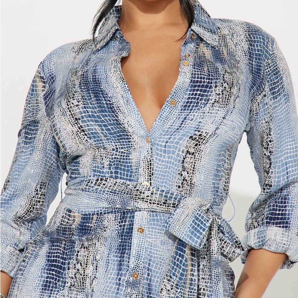 Fashion Nova Blue and White Snakeskin Dress